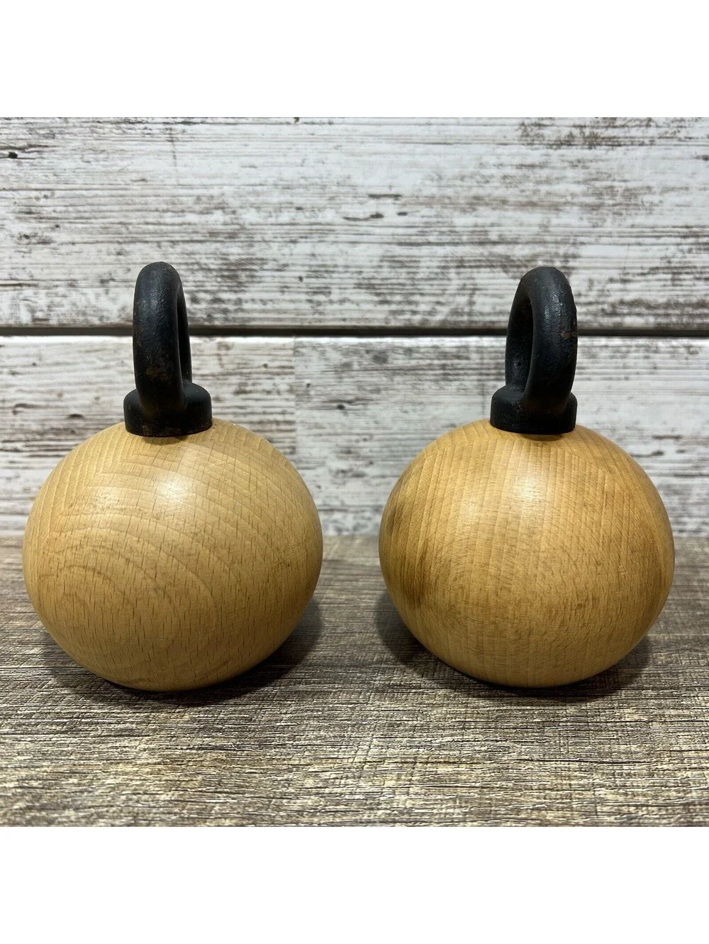 VTG BODUM Nissen Ball Boy Salt  & Pepper Round Wooden Mill/Grinder Set Denmark